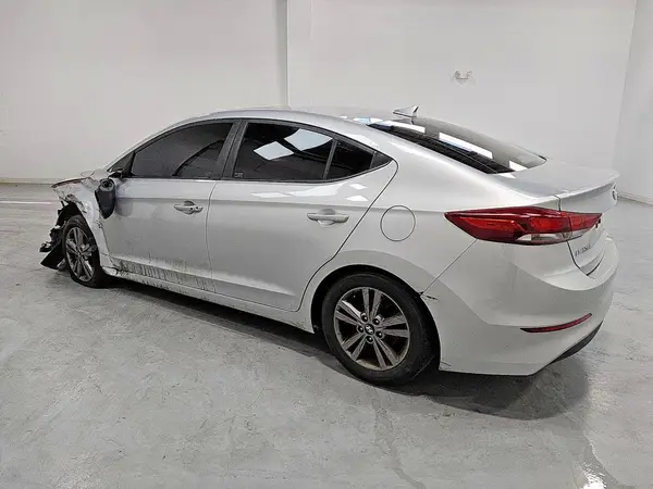 5NPD84LF3JH397483 2018 HYUNDAI ELANTRA - Image 2