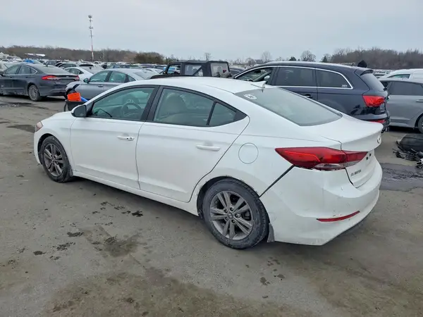 5NPD84LF3JH397838 2018 HYUNDAI ELANTRA - Image 2