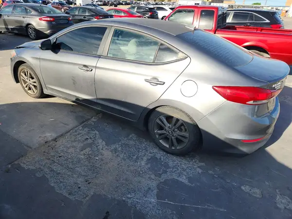 5NPD84LF3JH398925 2018 HYUNDAI ELANTRA - Image 2