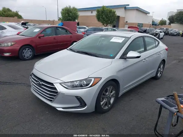 5NPD84LF3JH399282 2018 HYUNDAI ELANTRA - Image 2