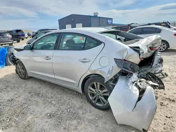 5NPD84LF3JH400186 2018 HYUNDAI ELANTRA - Image 2