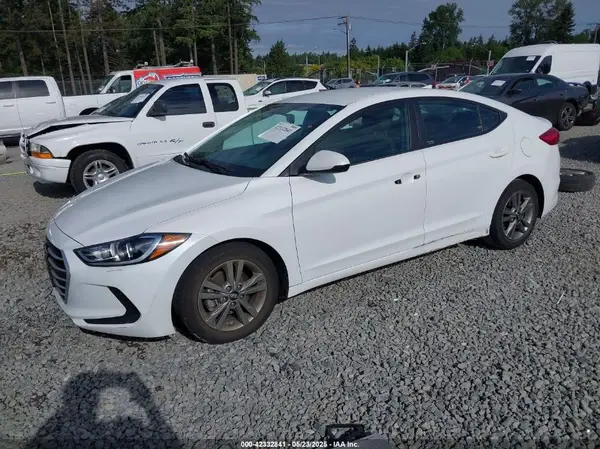 5NPD84LF3JH400916 2018 HYUNDAI ELANTRA - Image 2