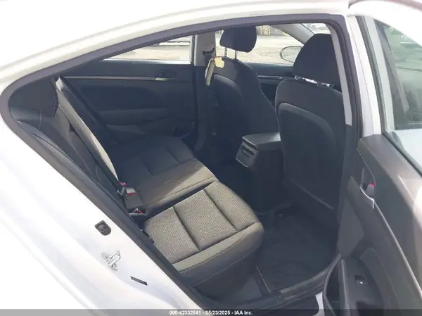 5NPD84LF3JH400916 2018 HYUNDAI ELANTRA - Image 8
