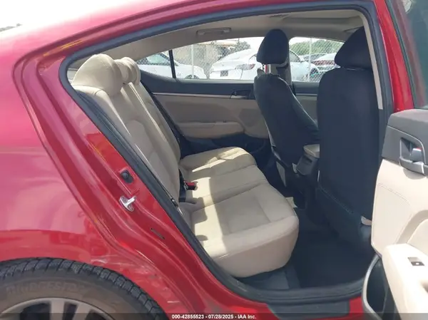 5NPD84LF3JH402455 2018 HYUNDAI ELANTRA - Image 8