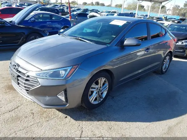 5NPD84LF3KH403283 2019 HYUNDAI ELANTRA - Image 2