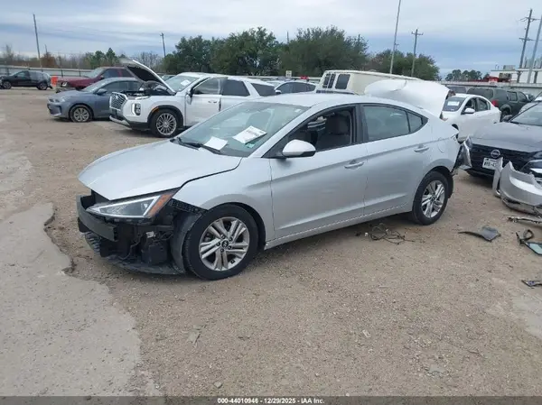 5NPD84LF3KH404109 2019 HYUNDAI ELANTRA - Image 2