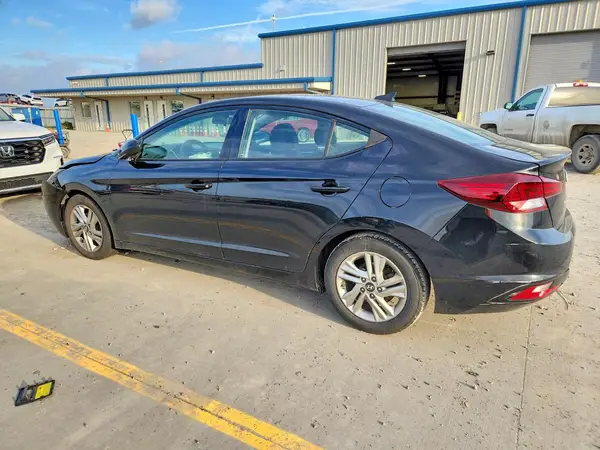 5NPD84LF3KH407964 2019 HYUNDAI ELANTRA - Image 2