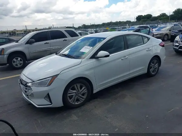 5NPD84LF3KH408323 2019 HYUNDAI ELANTRA - Image 2