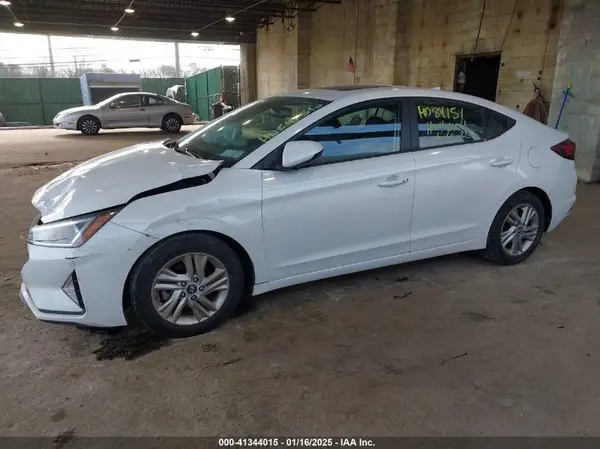 5NPD84LF3KH409875 2019 HYUNDAI ELANTRA - Image 2