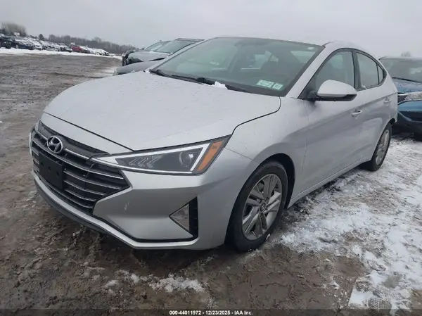 5NPD84LF3KH411318 2019 HYUNDAI ELANTRA - Image 2