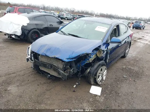 5NPD84LF3KH411903 2019 HYUNDAI ELANTRA - Image 2