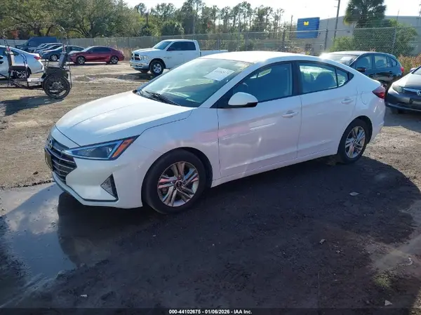 5NPD84LF3KH412713 2019 HYUNDAI ELANTRA - Image 2