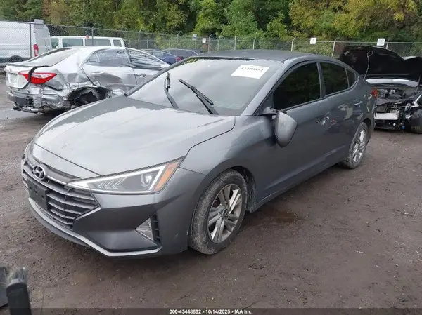 5NPD84LF3KH417071 2019 HYUNDAI ELANTRA - Image 2