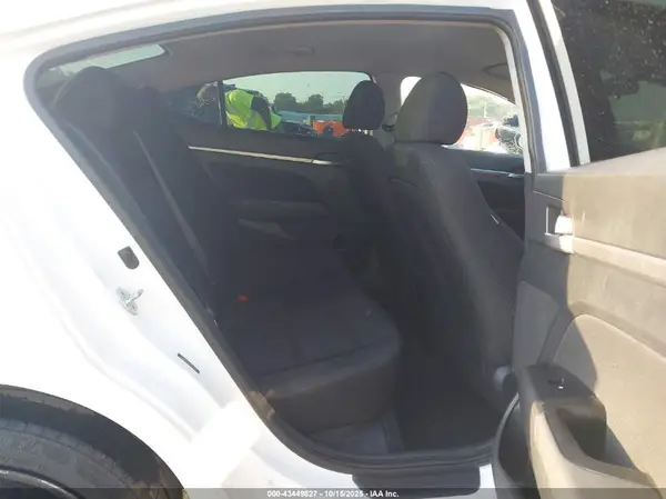 5NPD84LF3KH417698 2019 HYUNDAI ELANTRA - Image 8