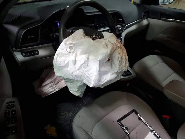 5NPD84LF3KH418270 2019 HYUNDAI ELANTRA - Image 8