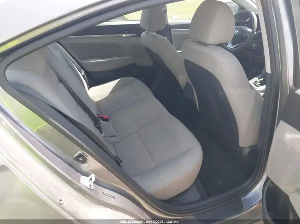 5NPD84LF3KH418432 2019 HYUNDAI ELANTRA - Image 8