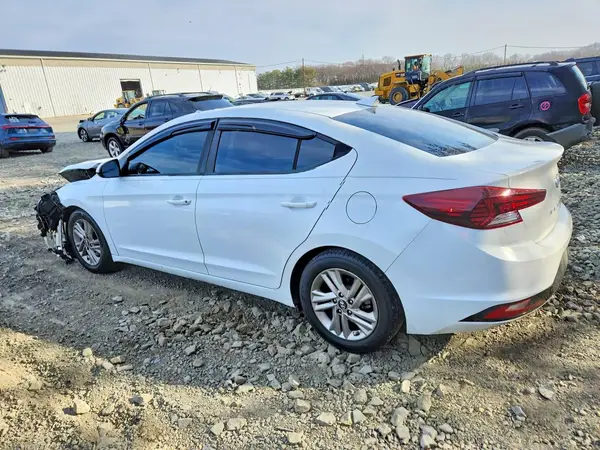 5NPD84LF3KH421041 2019 HYUNDAI ELANTRA - Image 2
