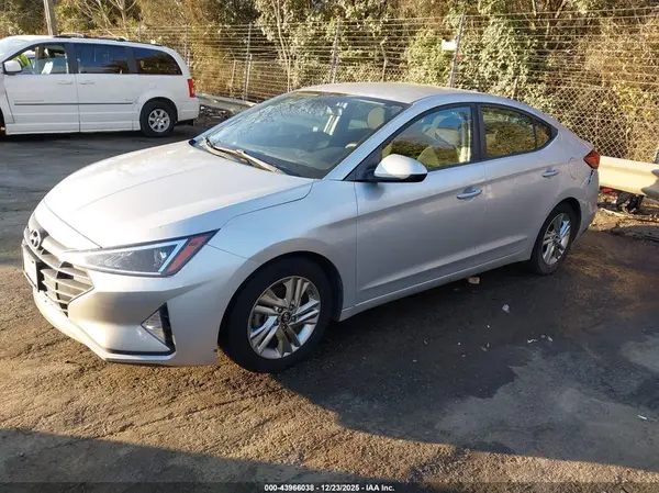 5NPD84LF3KH423324 2019 HYUNDAI ELANTRA - Image 2