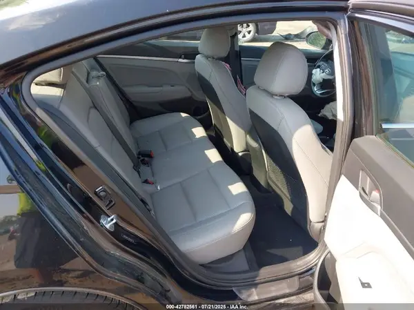 5NPD84LF3KH424716 2019 HYUNDAI ELANTRA - Image 8