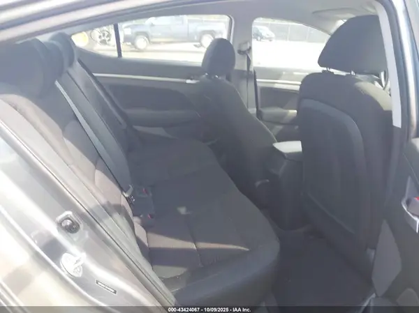 5NPD84LF3KH428006 2019 HYUNDAI ELANTRA - Image 8