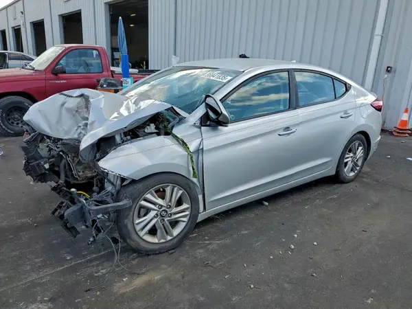 5NPD84LF3KH439992 2019 HYUNDAI ELANTRA - Image 1