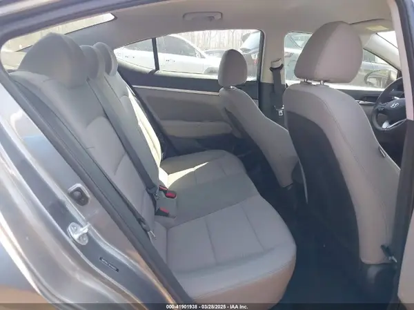 5NPD84LF3KH440057 2019 HYUNDAI ELANTRA - Image 8