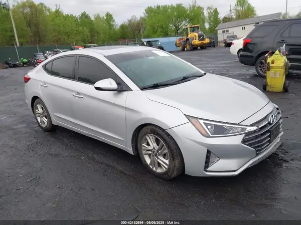 5NPD84LF3KH450555 2019 HYUNDAI ELANTRA - Image 1