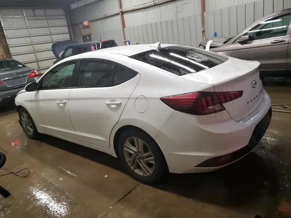 5NPD84LF3KH450734 2019 HYUNDAI ELANTRA - Image 2