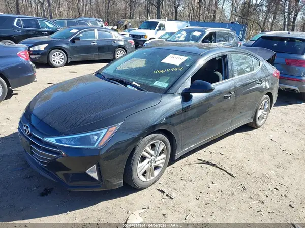 5NPD84LF3KH461815 2019 HYUNDAI ELANTRA - Image 2