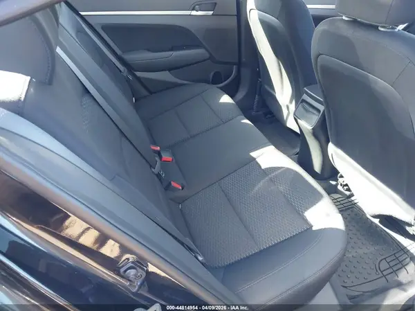 5NPD84LF3KH461815 2019 HYUNDAI ELANTRA - Image 8