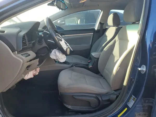 2019 HYUNDAI ELANTRA auction photo 7