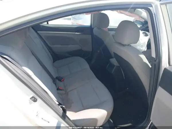 5NPD84LF3KH463578 2019 HYUNDAI ELANTRA - Image 8