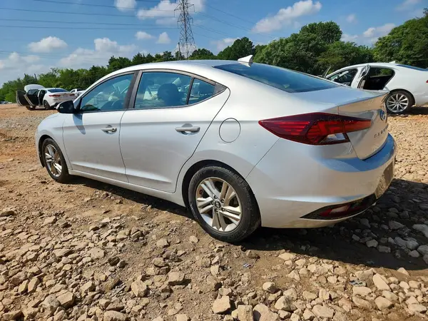 5NPD84LF3KH468070 2019 HYUNDAI ELANTRA - Image 2