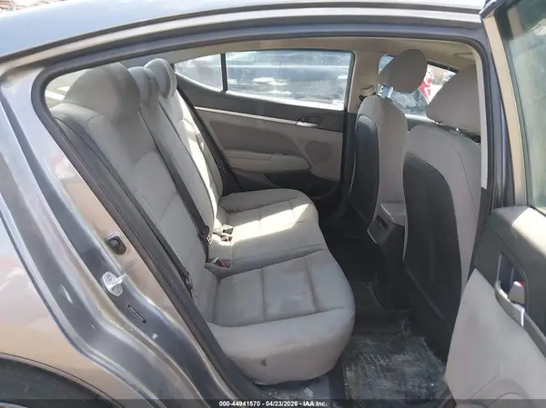 5NPD84LF3KH469025 2019 HYUNDAI ELANTRA - Image 8
