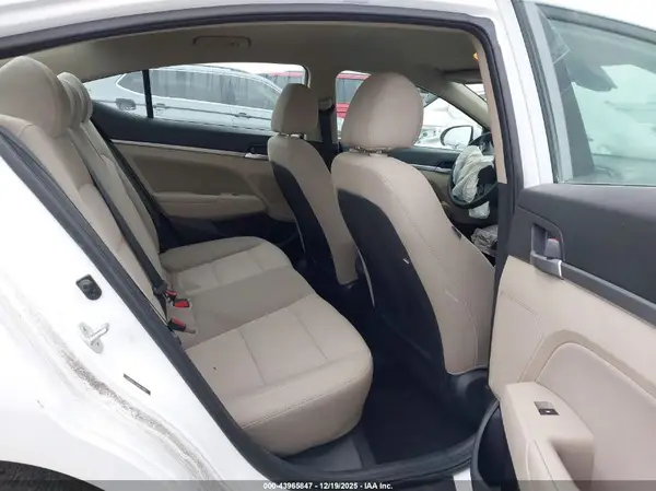 5NPD84LF3KH470465 2019 HYUNDAI ELANTRA - Image 8