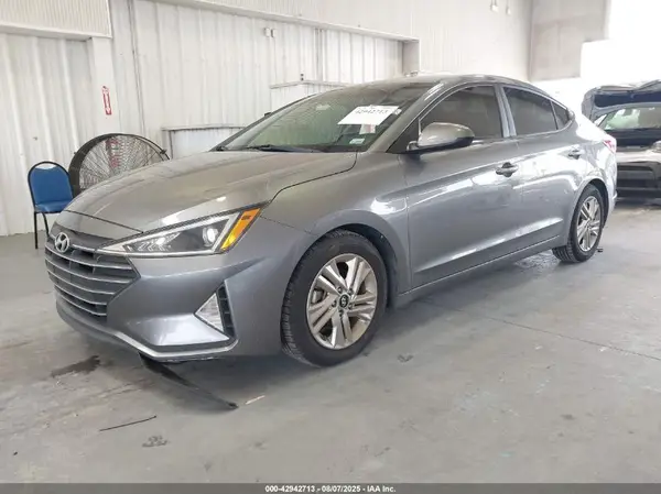 5NPD84LF3KH490232 2019 HYUNDAI ELANTRA - Image 2