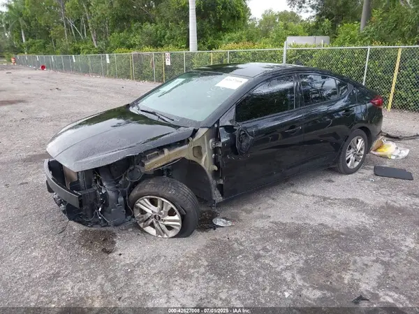 5NPD84LF3LH520623 2020 HYUNDAI ELANTRA - Image 2
