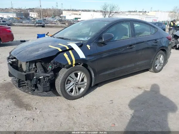 5NPD84LF3LH562998 2020 HYUNDAI ELANTRA - Image 2