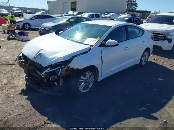 5NPD84LF3LH577243 2020 HYUNDAI ELANTRA - Image 2