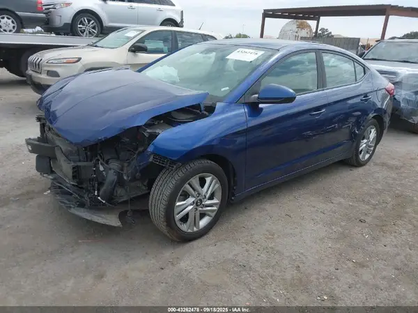 5NPD84LF3LH578683 2020 HYUNDAI ELANTRA - Image 2