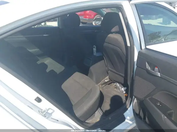 5NPD84LF3LH585293 2020 HYUNDAI ELANTRA - Image 8