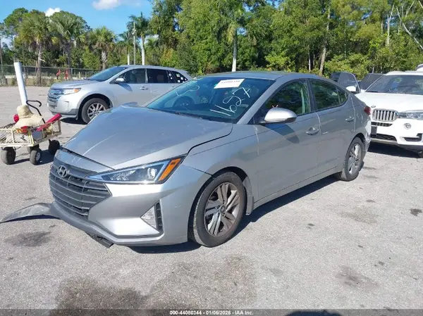 5NPD84LF3LH591627 2020 HYUNDAI ELANTRA - Image 2