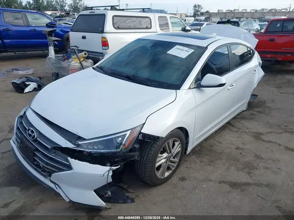 5NPD84LF3LH621256 2020 HYUNDAI ELANTRA - Image 2