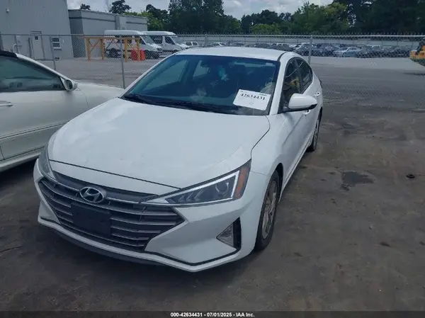 5NPD84LF3LH628613 2020 HYUNDAI ELANTRA - Image 2
