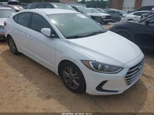5NPD84LF4HH001930 2017 HYUNDAI ELANTRA - Image 1