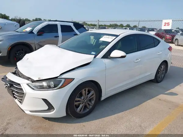 5NPD84LF4HH002298 2017 HYUNDAI ELANTRA - Image 2