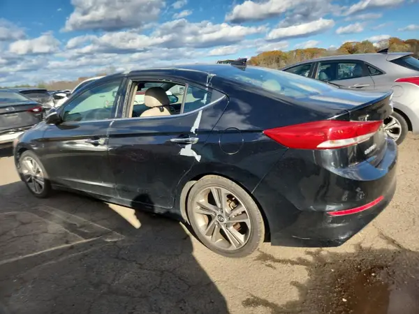 5NPD84LF4HH004441 2017 HYUNDAI ELANTRA - Image 2