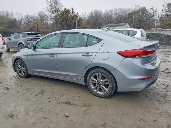5NPD84LF4HH005184 2017 HYUNDAI ELANTRA - Image 2