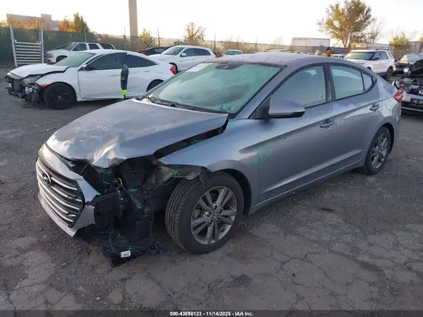5NPD84LF4HH006321 2017 HYUNDAI ELANTRA - Image 2