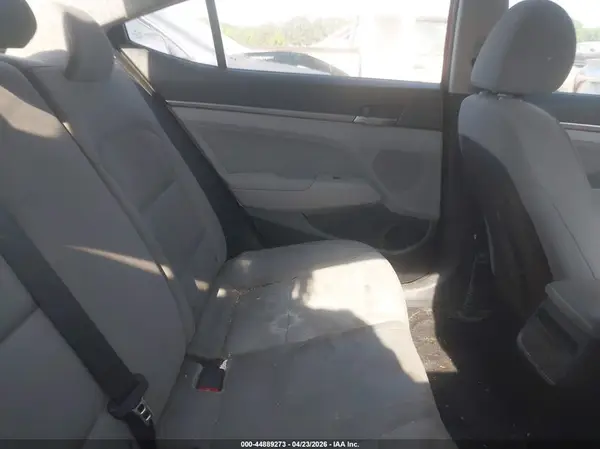 5NPD84LF4HH007596 2017 HYUNDAI ELANTRA - Image 8